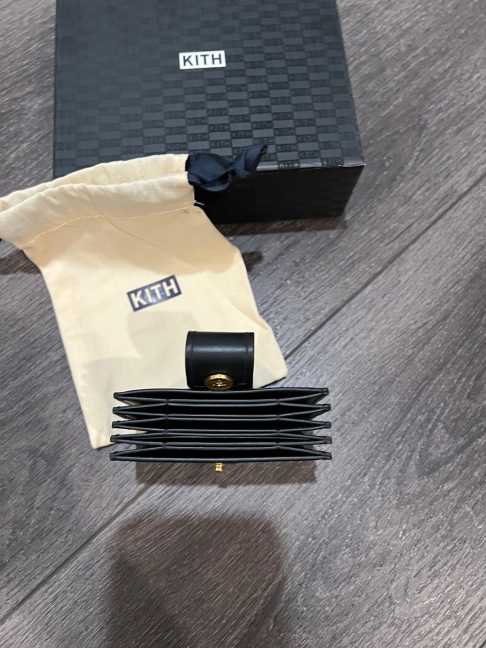 Black Leather Snap card case from KITH - Picture 3 of 5